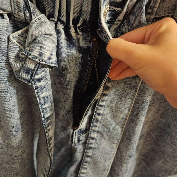 Fashion To Figure NWT Paperbag Stonewash Overall Suspender Pants Size 20 - Picture 6 of 10